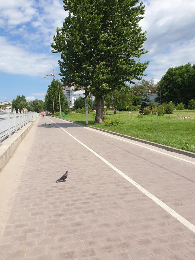 Стильна Квартира-Студія В Центрі Міста На Набережній Ternopil Kültér fotó